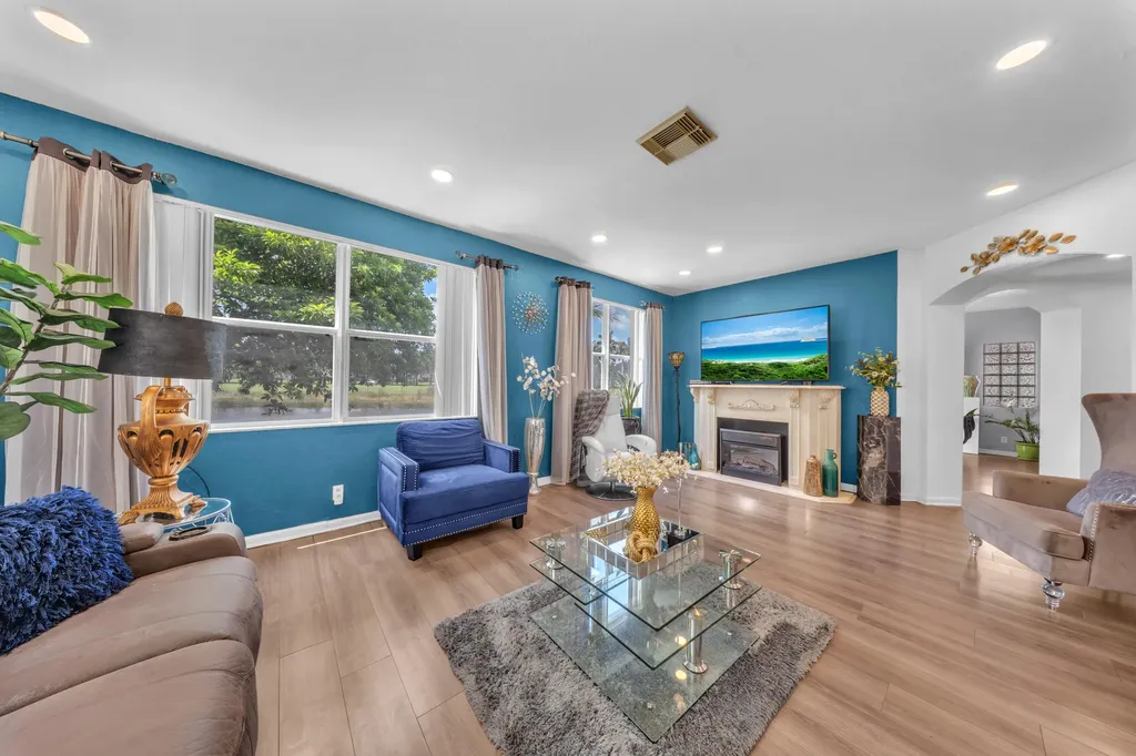 726 Gazetta Way West Palm Beach FL 33413