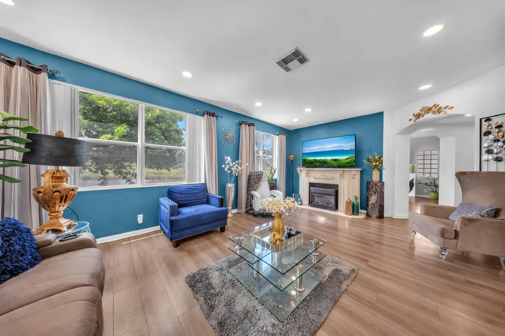 726 Gazetta Way West Palm Beach FL 33413