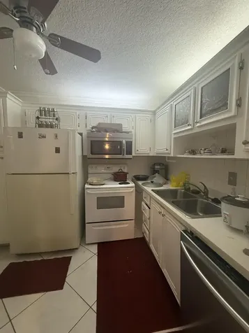 2811 Somerset Drive Lauderdale Lakes FL 33311
