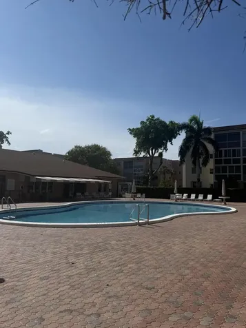 2811 Somerset Drive Lauderdale Lakes FL 33311