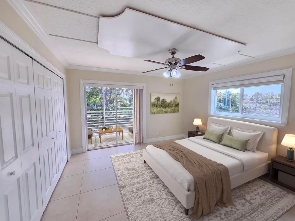 2562 Garden Drive N Lake Worth Beach FL 33461