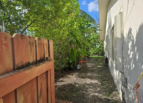 11302 SW 7th Street Miami FL 33174