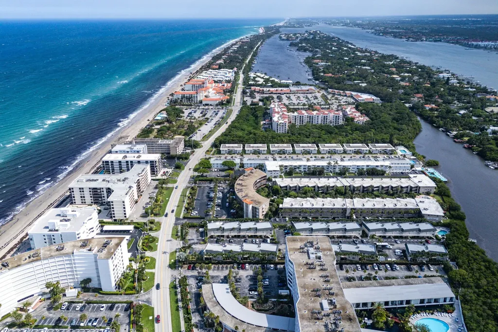 3605 S Ocean Boulevard South Palm Beach FL 33480