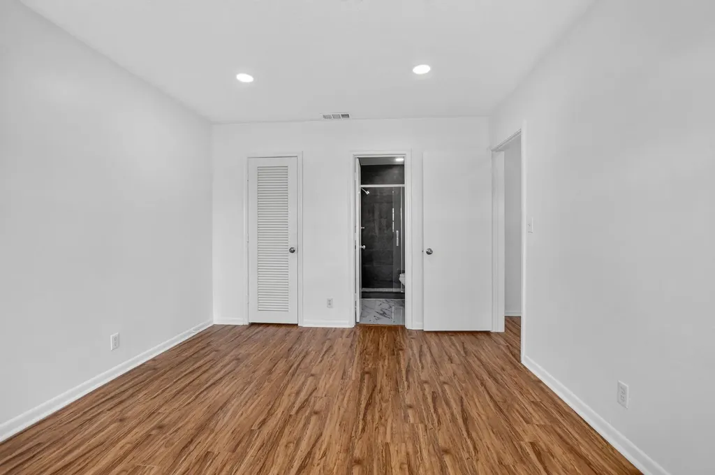 298 SW 6th Street Boca Raton FL 33432