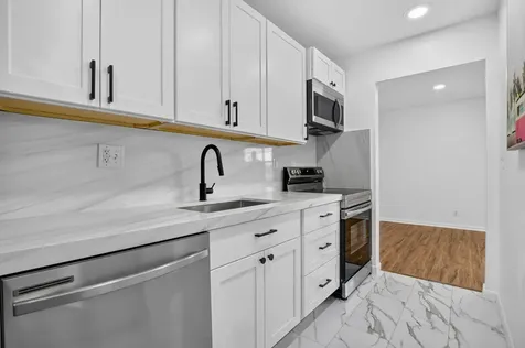 298 SW 6th Street Boca Raton FL 33432