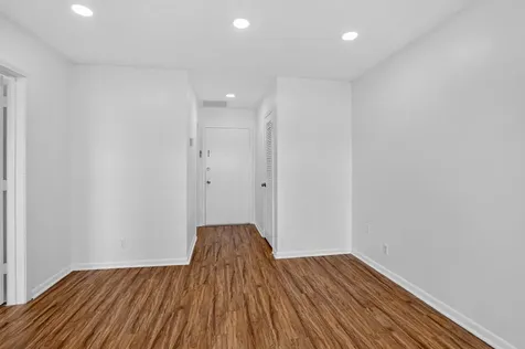 298 SW 6th Street Boca Raton FL 33432