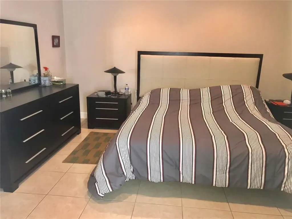 6651 Hidden Cove Drive Davie FL 33314