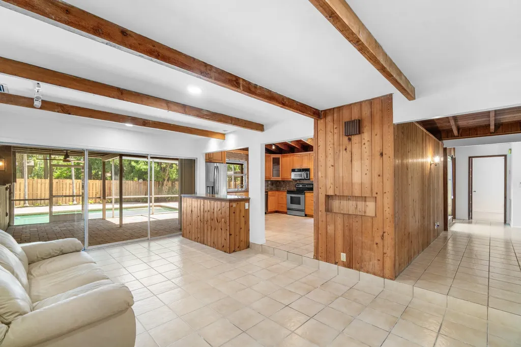 1051 SW 21st Street Boca Raton FL 33486