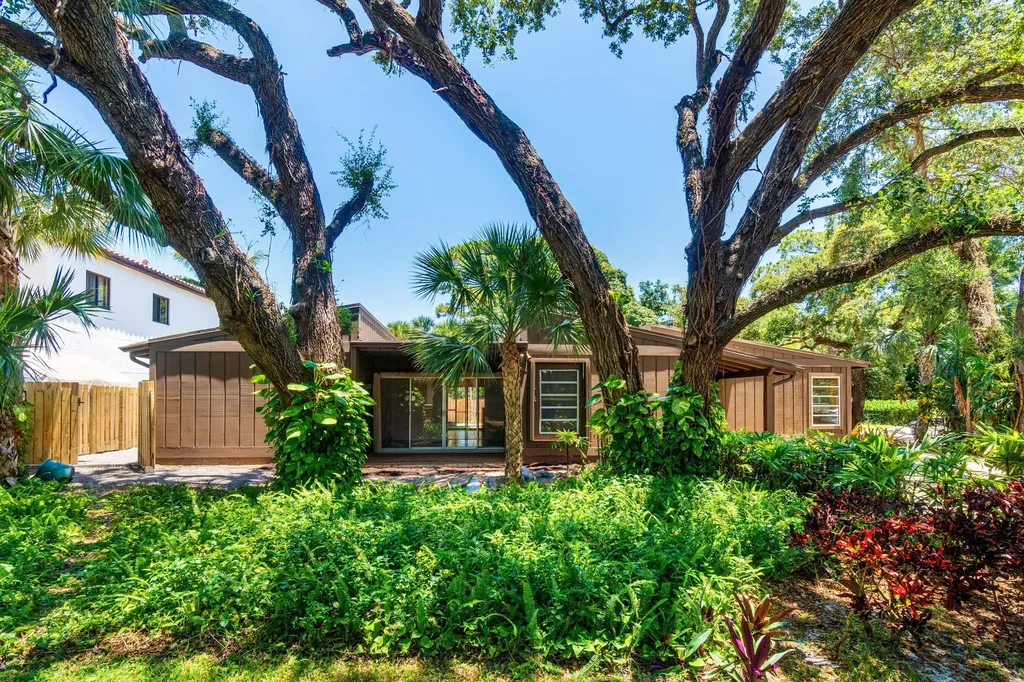 1051 SW 21st Street Boca Raton FL 33486