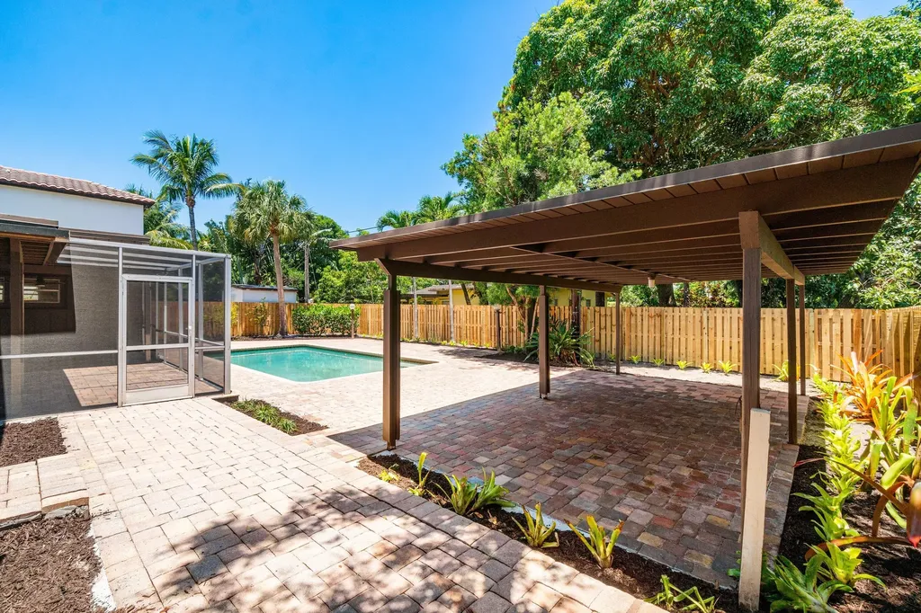 1051 SW 21st Street Boca Raton FL 33486