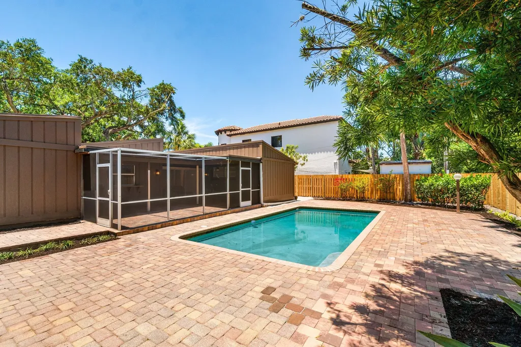 1051 SW 21st Street Boca Raton FL 33486