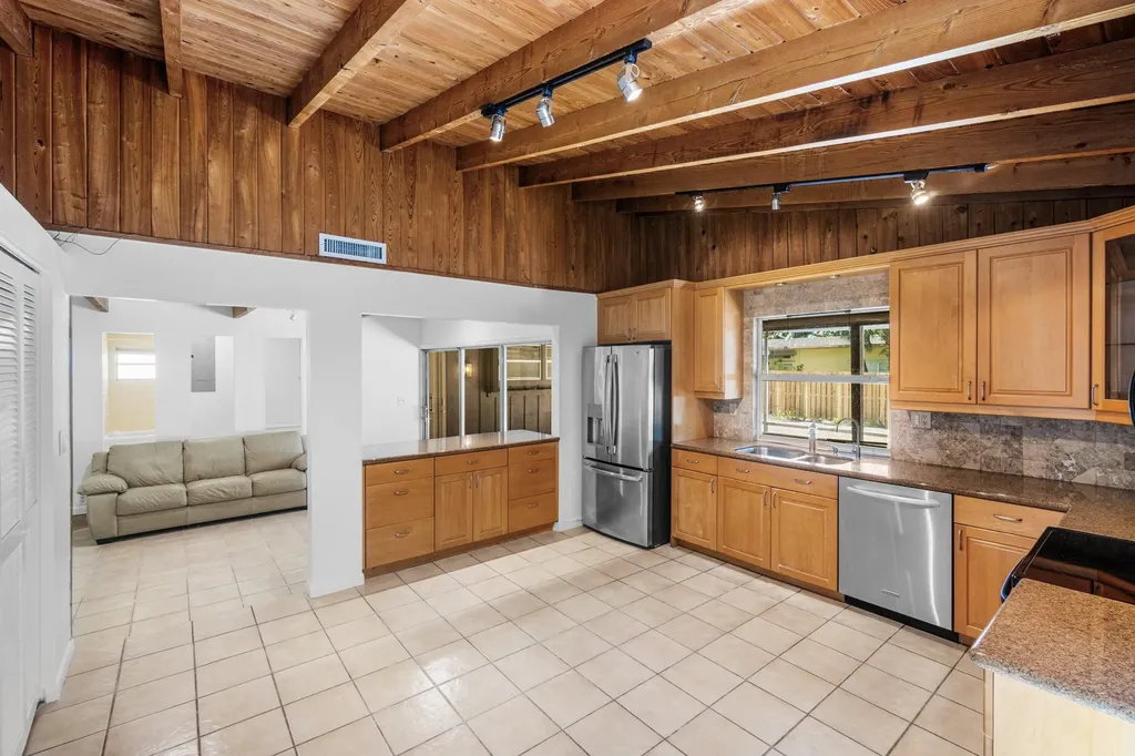 1051 SW 21st Street Boca Raton FL 33486