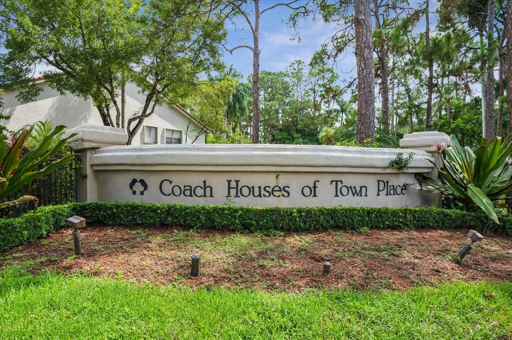 5750 Coach House Circle Boca Raton FL 33486
