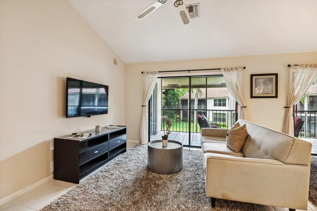 5750 Coach House Circle Boca Raton FL 33486