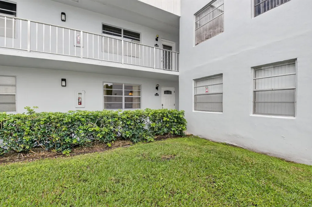 111 Normandy Lane Delray Beach FL 33484