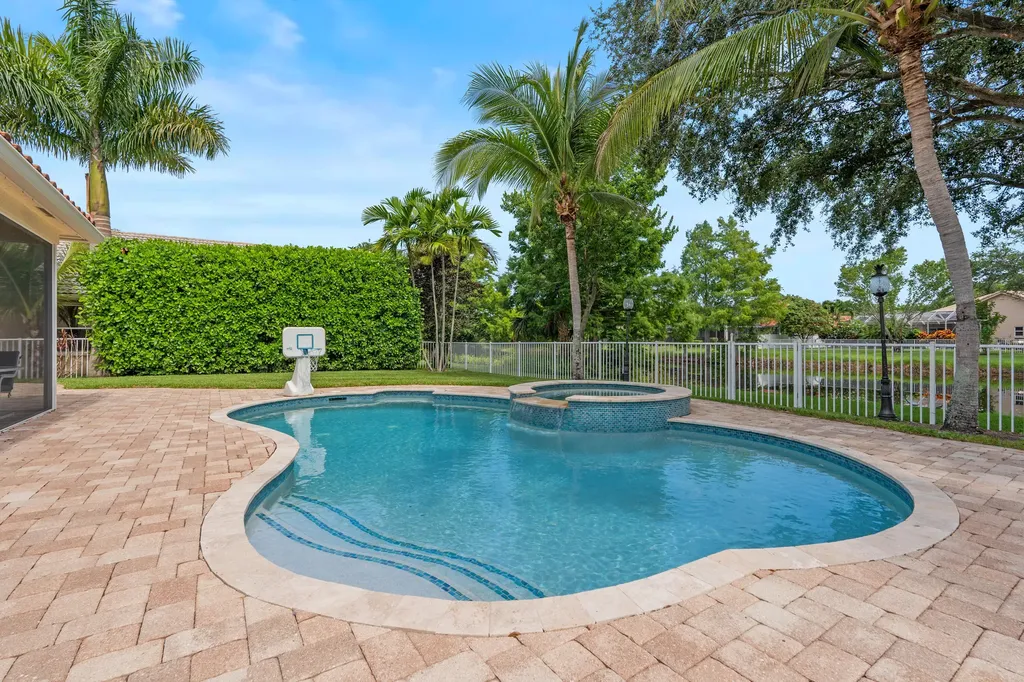 7201 Brunswick Circle Boynton Beach FL 33472