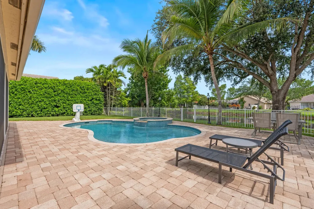7201 Brunswick Circle Boynton Beach FL 33472