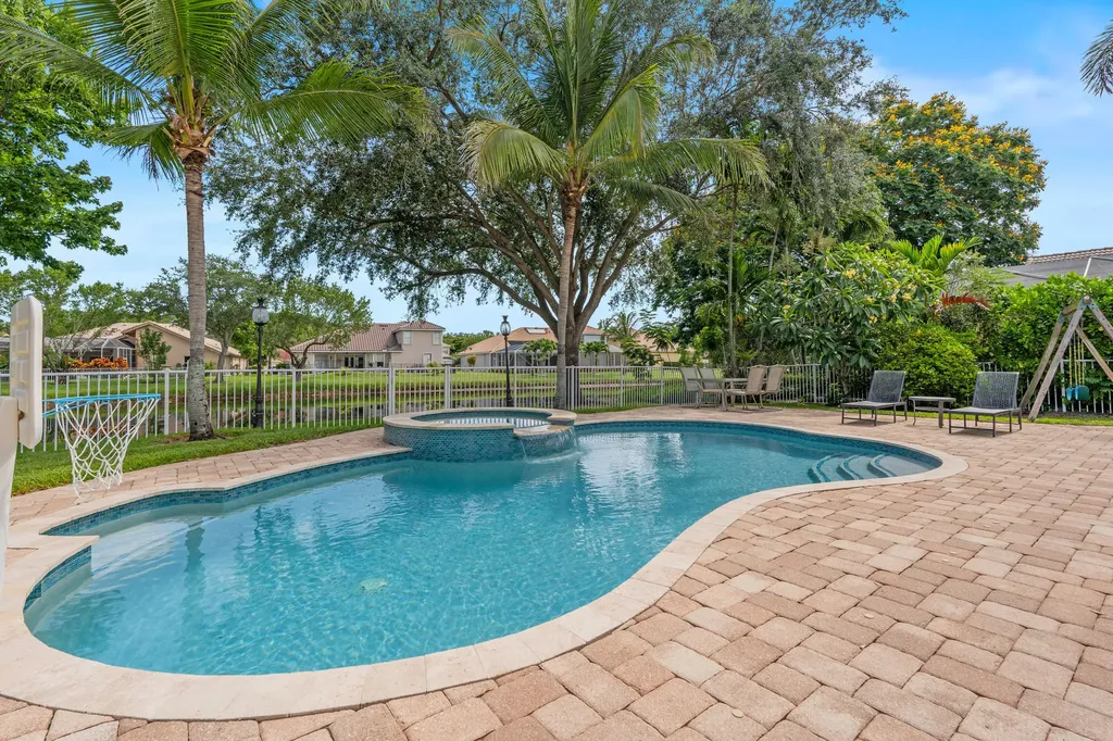 7201 Brunswick Circle Boynton Beach FL 33472