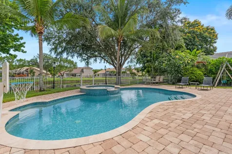 7201 Brunswick Circle Boynton Beach FL 33472
