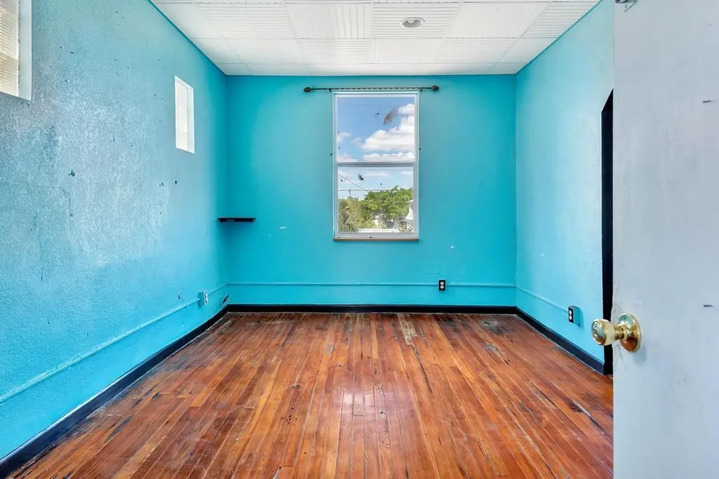 521 N Dixie Highway Lake Worth Beach FL 33460