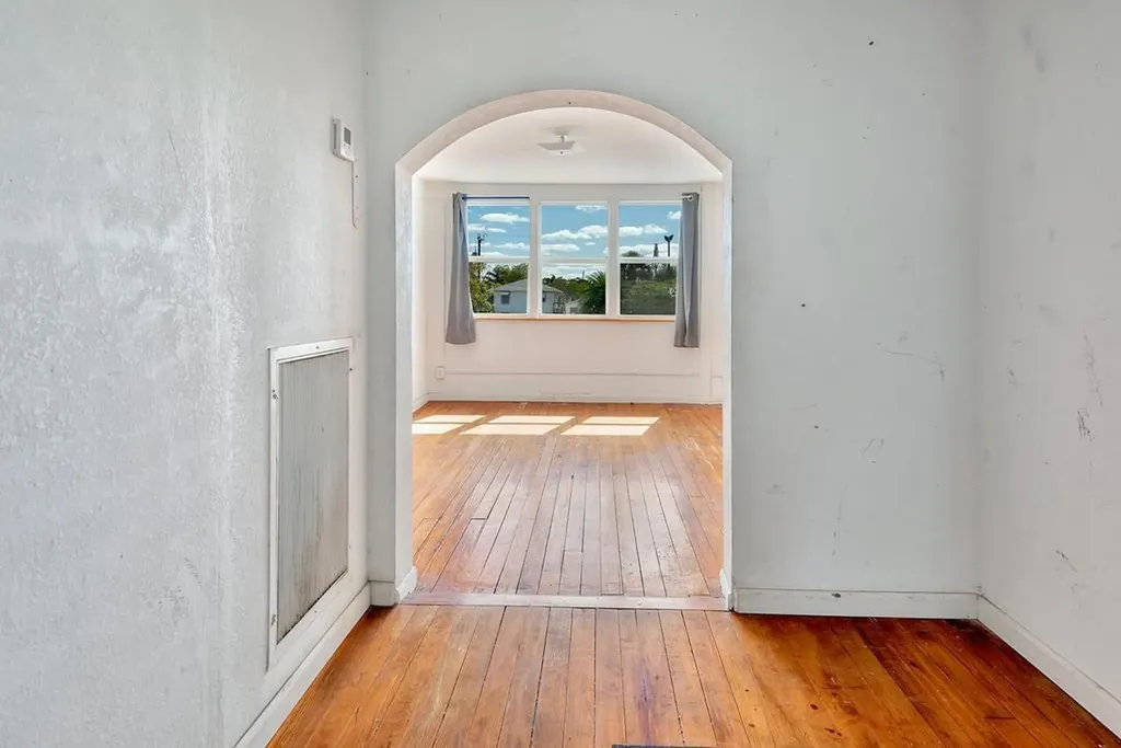 521 N Dixie Highway Lake Worth Beach FL 33460