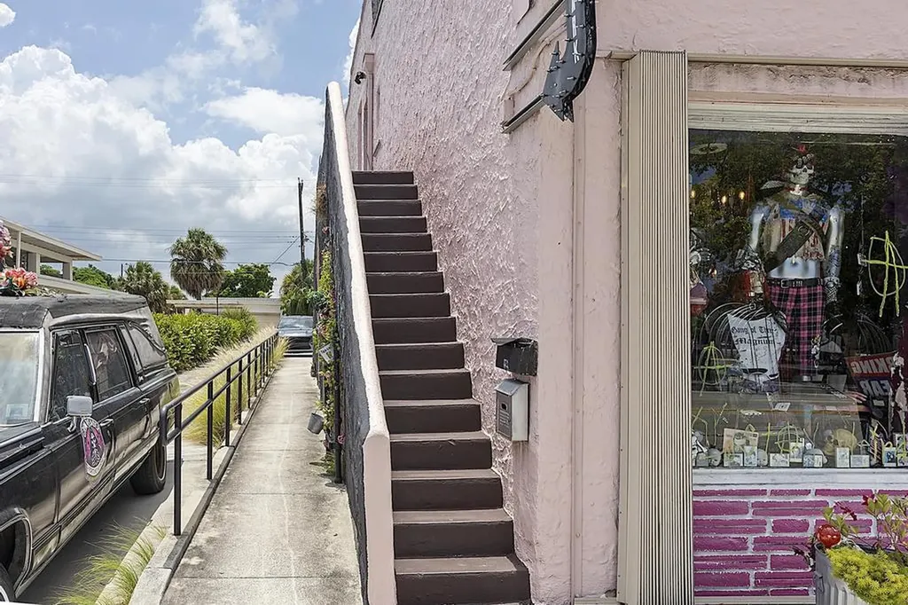 521 N Dixie Highway Lake Worth Beach FL 33460