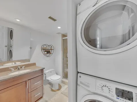 359 Lakeview Drive Weston FL 33326