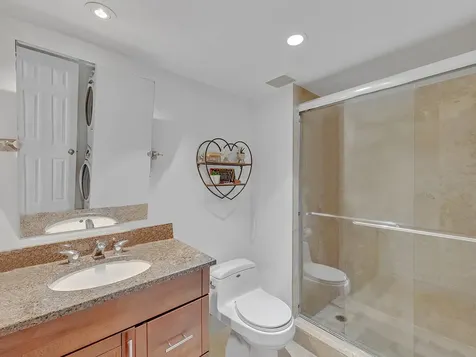 359 Lakeview Drive Weston FL 33326
