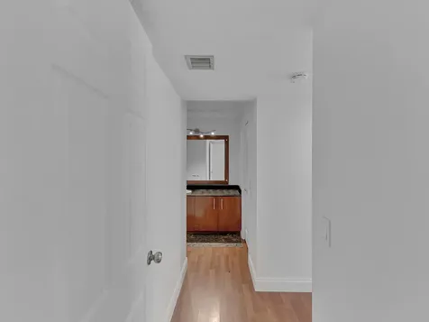 359 Lakeview Drive Weston FL 33326
