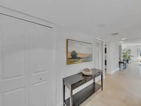 359 Lakeview Drive Weston FL 33326