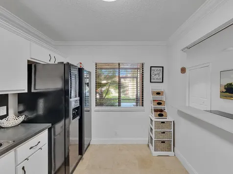 359 Lakeview Drive Weston FL 33326