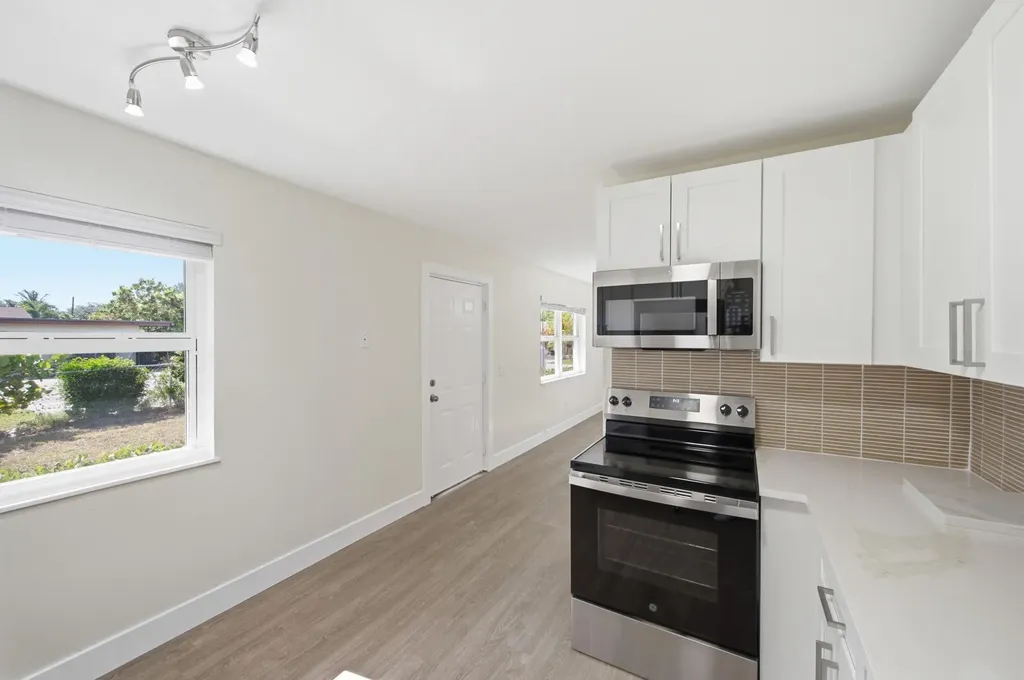351 Wickline Boulevard Lantana FL 33462