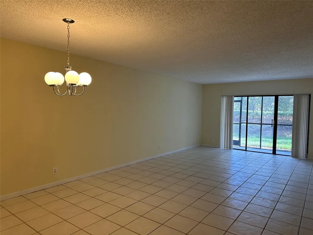 310 Racquet Club Road Weston FL 33326