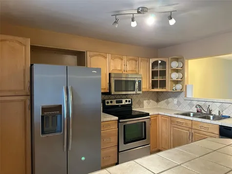 310 Racquet Club Road Weston FL 33326