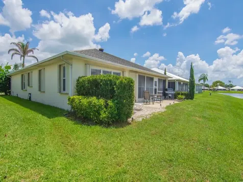 6704 Picante Circle Fort Pierce FL 34951