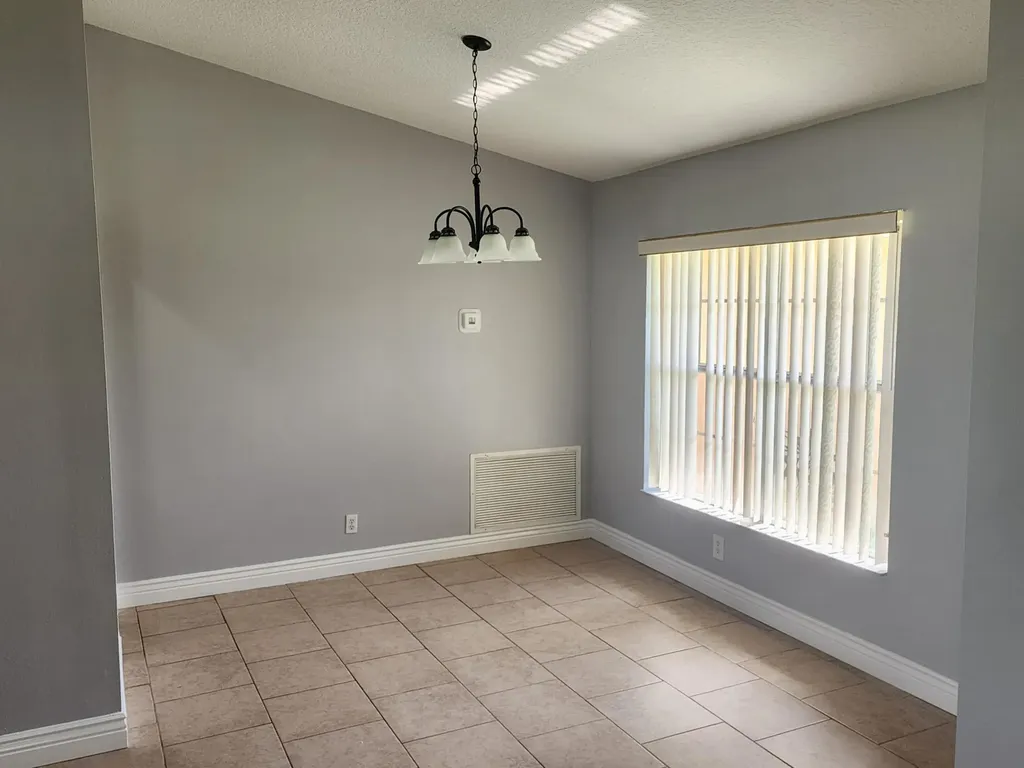 425 SW Mccomb Avenue Port St Lucie FL 34953