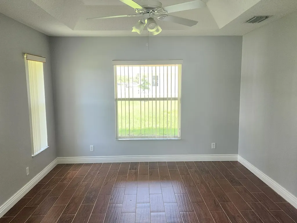 425 SW Mccomb Avenue Port St Lucie FL 34953