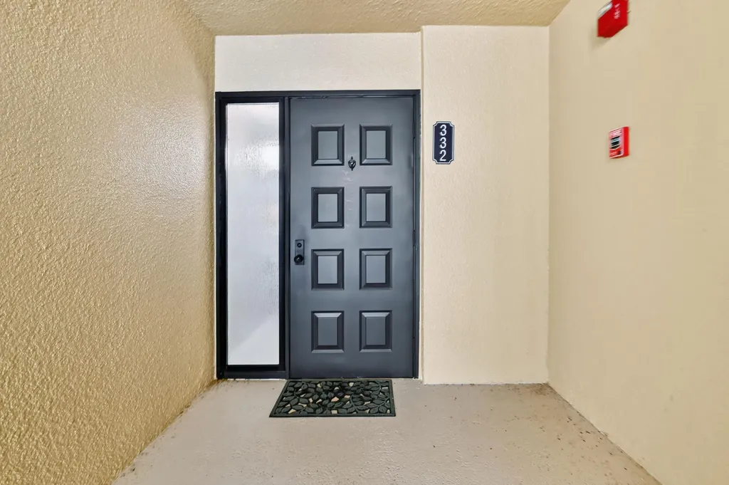 5188 Woodland Lakes Drive Palm Beach Gardens FL 33418
