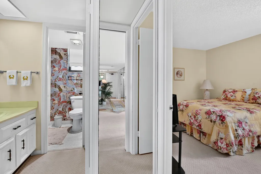 5188 Woodland Lakes Drive Palm Beach Gardens FL 33418