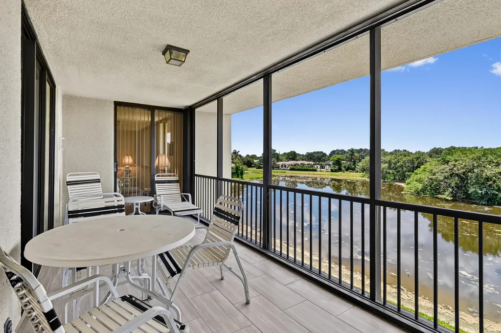 5188 Woodland Lakes Drive Palm Beach Gardens FL 33418