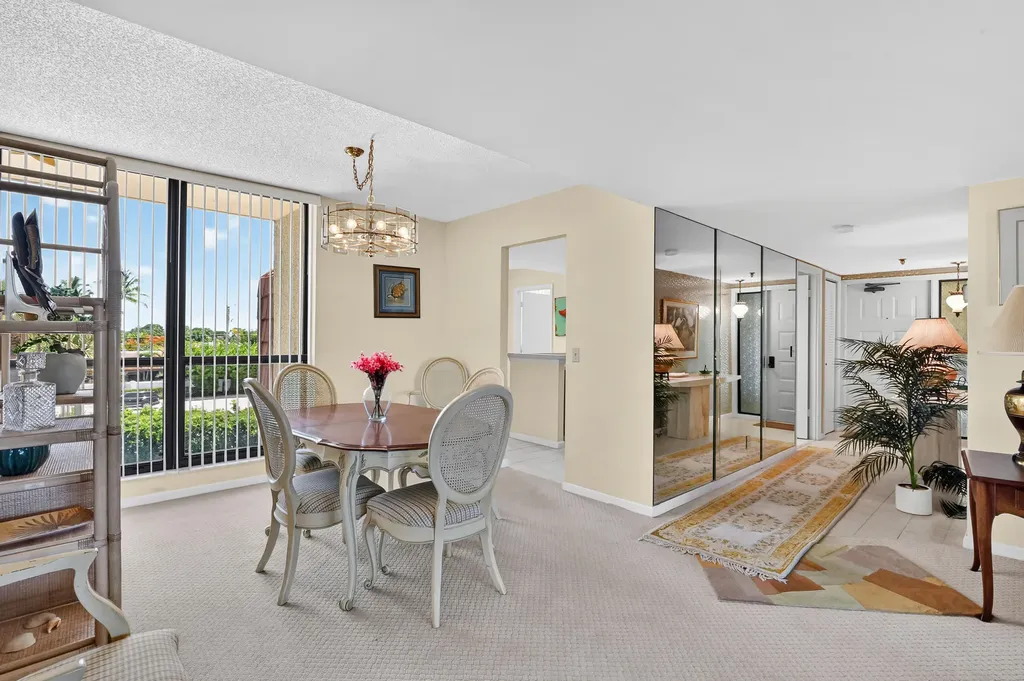 5188 Woodland Lakes Drive Palm Beach Gardens FL 33418