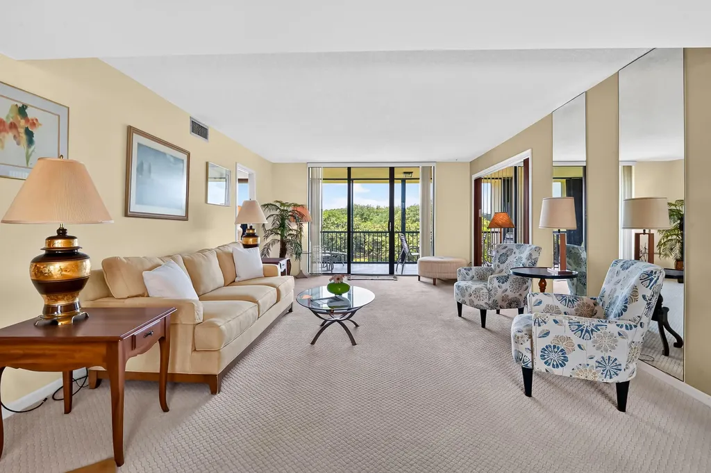 5188 Woodland Lakes Drive Palm Beach Gardens FL 33418