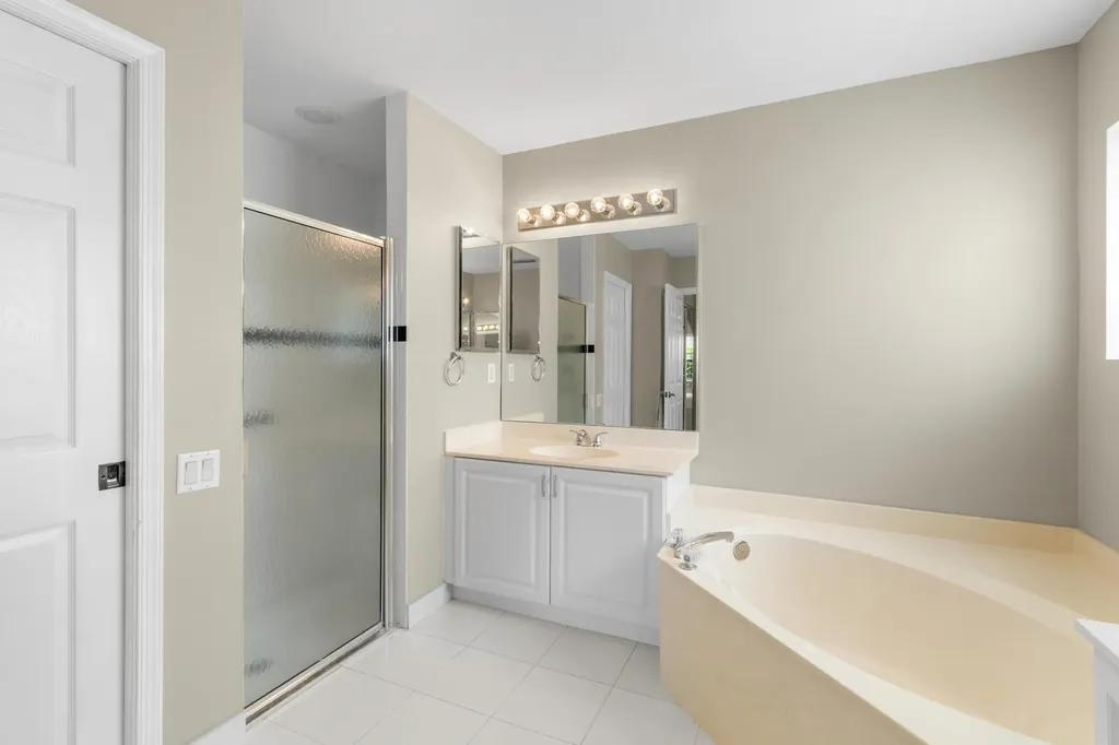 6563 Kings Creek Terrace Boynton Beach FL 33437