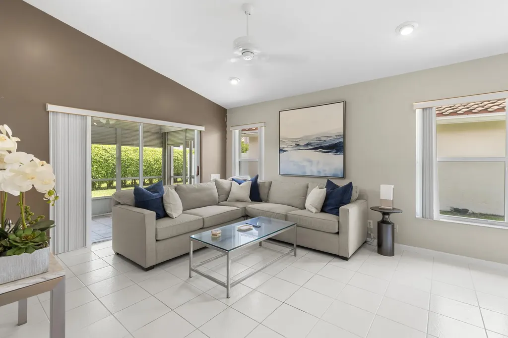 6563 Kings Creek Terrace Boynton Beach FL 33437