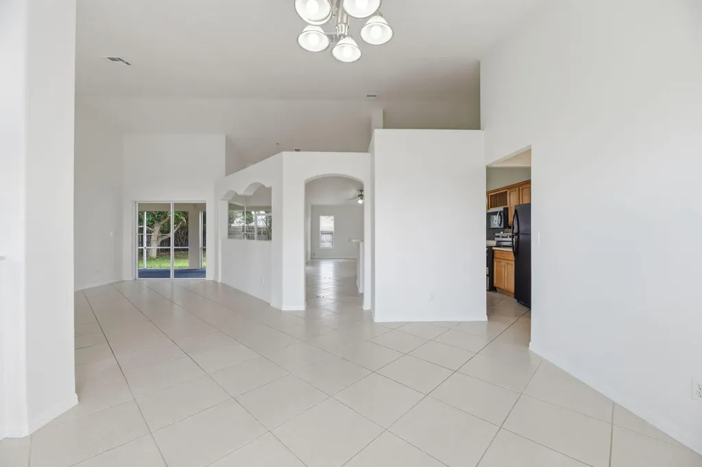 1118 SW Del Rio Boulevard Port St Lucie FL 34953