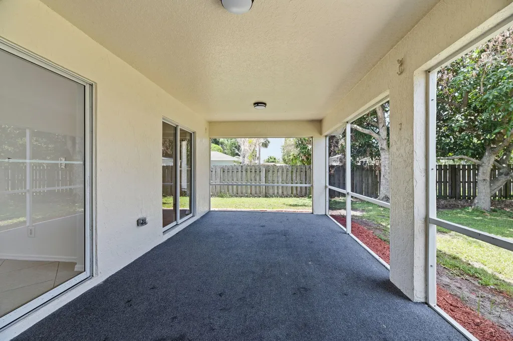 1118 SW Del Rio Boulevard Port St Lucie FL 34953