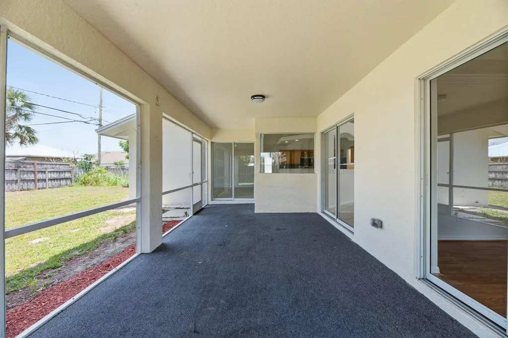 1118 SW Del Rio Boulevard Port St Lucie FL 34953