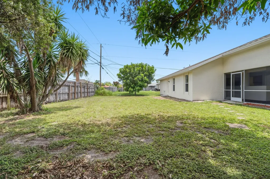 1118 SW Del Rio Boulevard Port St Lucie FL 34953