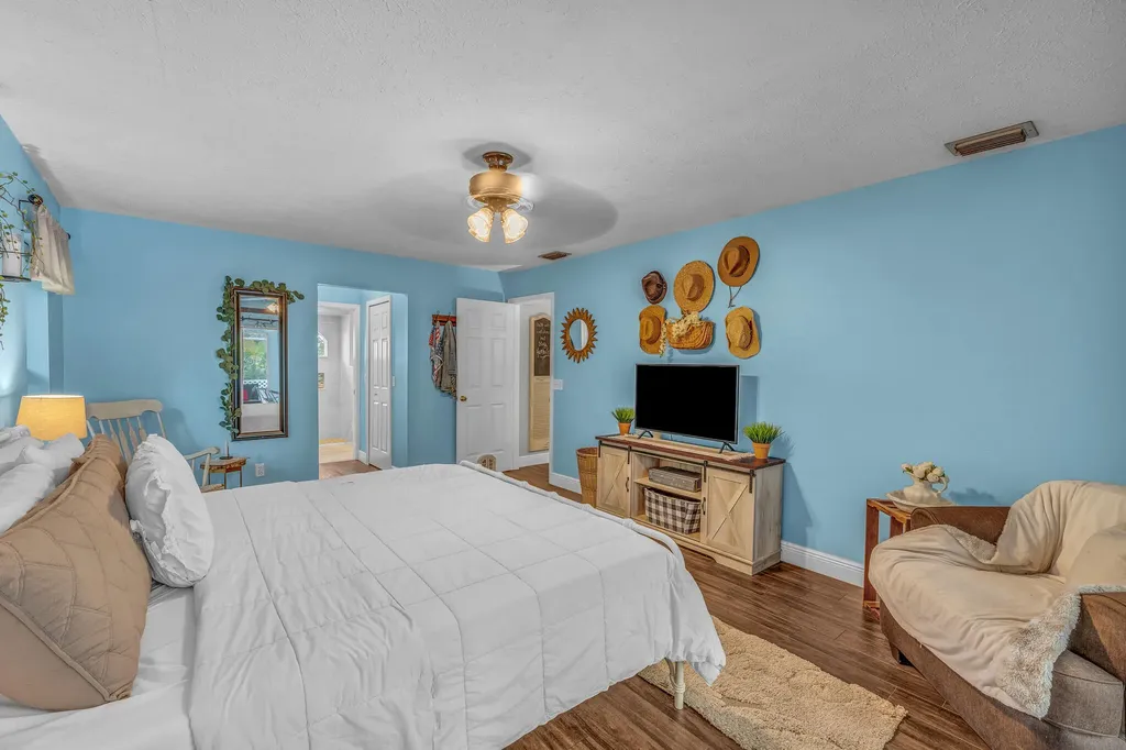 3283 SE West Snow Road Port St Lucie FL 34984
