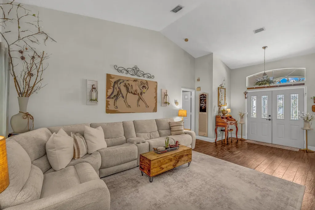 3283 SE West Snow Road Port St Lucie FL 34984